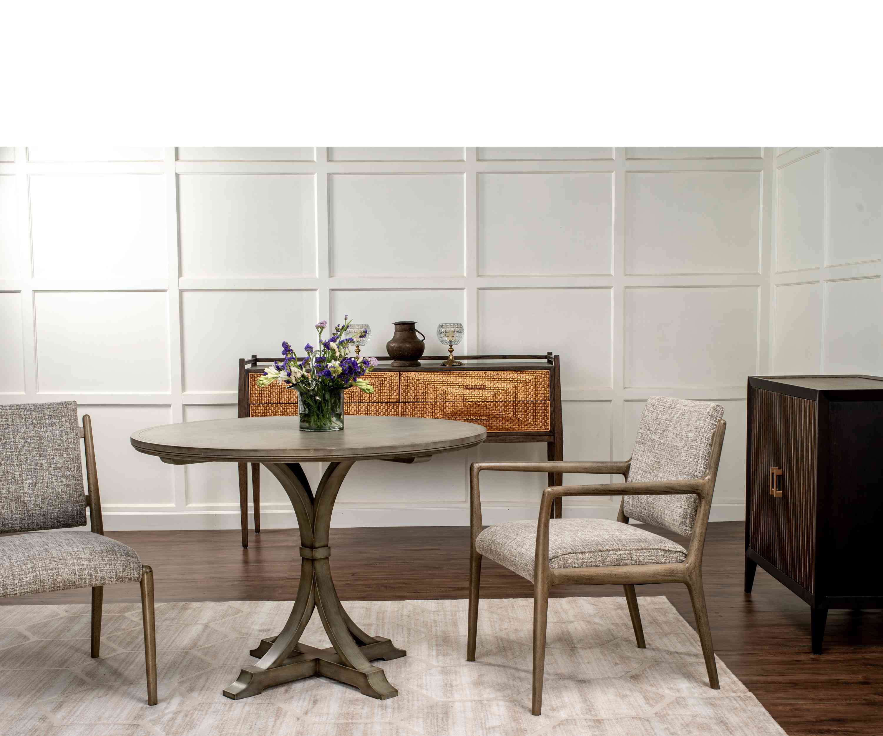 CANELLIA DINING TABLE